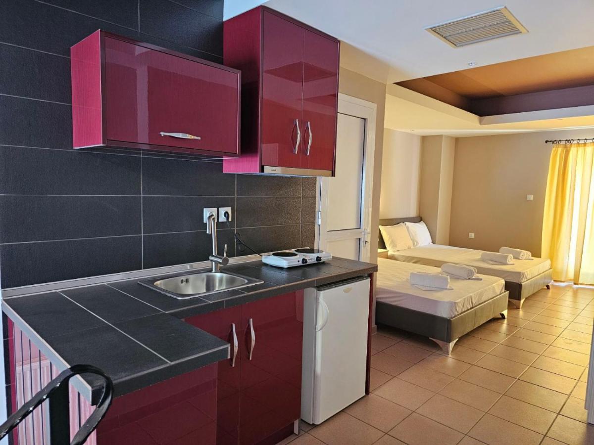 Adonis Apartments Paralía エクステリア 写真